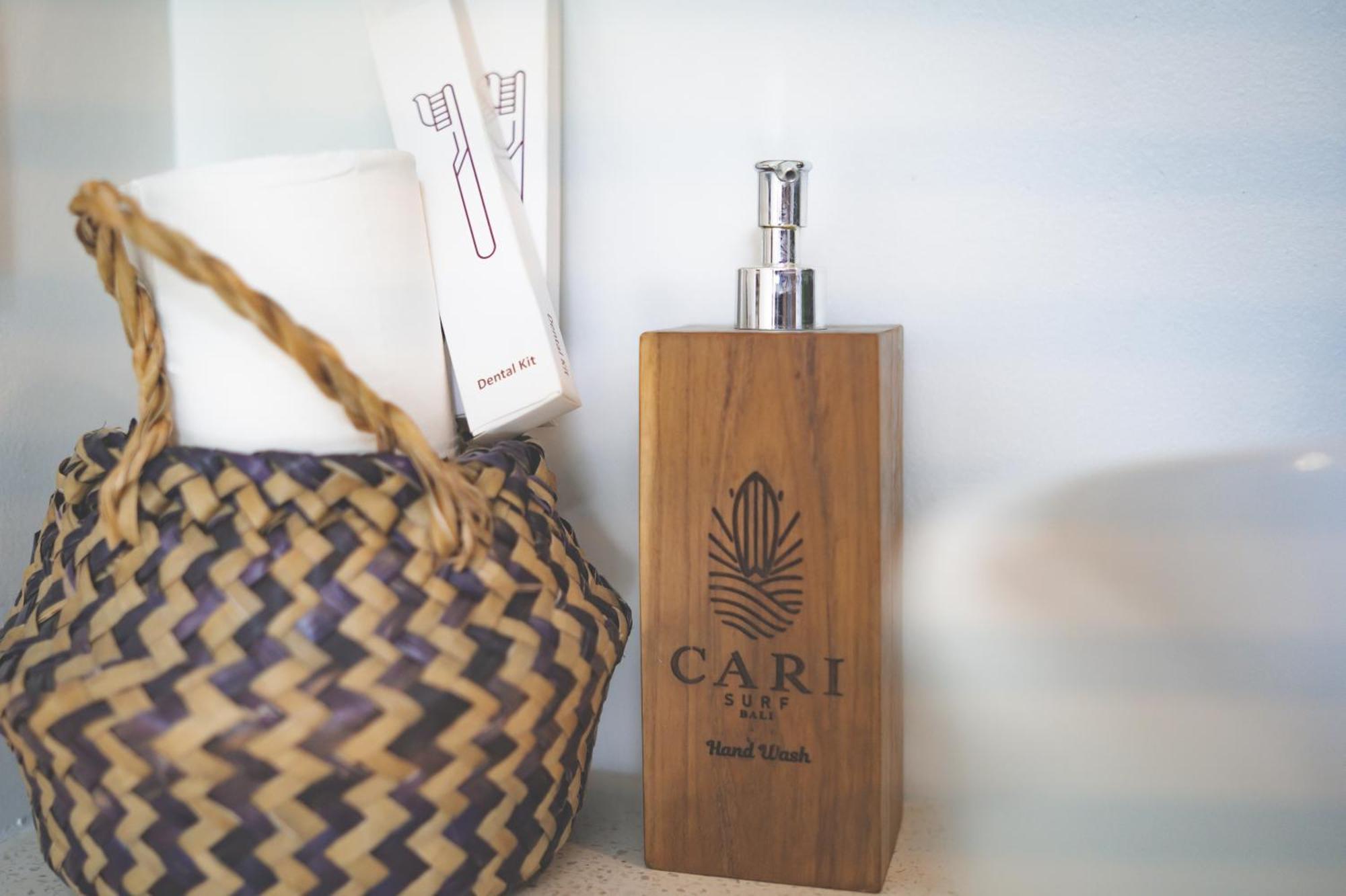 Cari Surf Camp & Studio'S อูลูวาตู ห้อง รูปภาพ